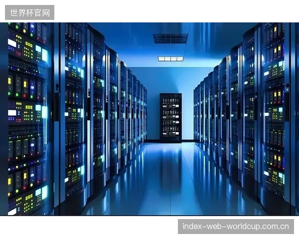 采用分布式架构的边缘数据中心，其PUE值（电能利用效率）可从2.0优化至1.2以内
